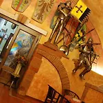 Pytloun Old Armoury Prague, Stara Zbrojnice براغ