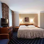 Pytloun Old Armoury Prague, Stara Zbrojnice 4* براغ