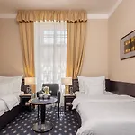 Pytloun Old Armoury Prague, Stara Zbrojnice 4*
