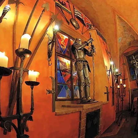 Pytloun Old Armoury Prague, Stara Zbrojnice מלון 4*