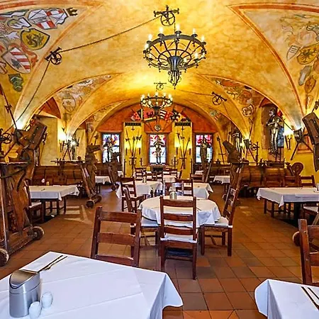 Pytloun Old Armoury Prague, Stara Zbrojnice 4* פראג