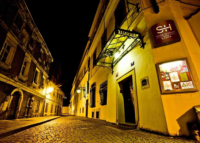 Pytloun Old Armoury Prague, Stará Zbrojnice