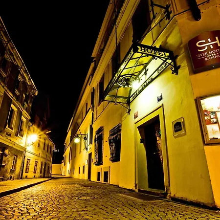 Pytloun Old Armoury Prague, Stara Zbrojnice