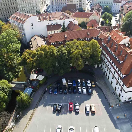 Pytloun Old Armoury Prague, Stara Zbrojnice Отель Прага