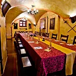 Pytloun Old Armoury Prague, Stara Zbrojnice فندق 4*