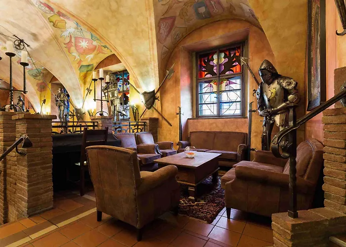 Pytloun Old Armoury Prague, Stara Zbrojnice Prag